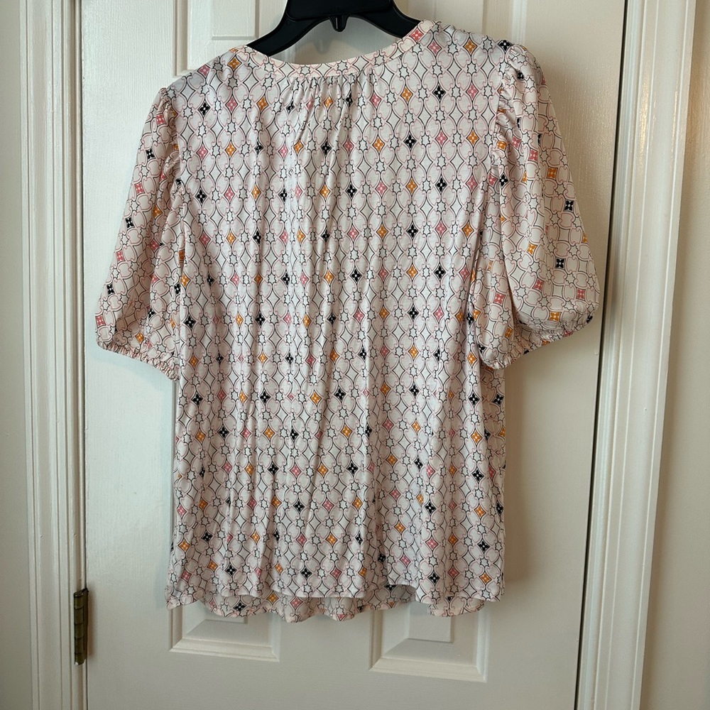 Loft Geometric Blouse. Medium - Picture 2 of 4